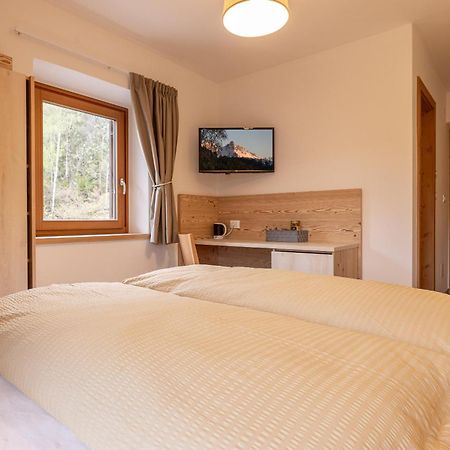 San Pietro Dolomiti Small Budget Hotel Ortisei Exterior photo