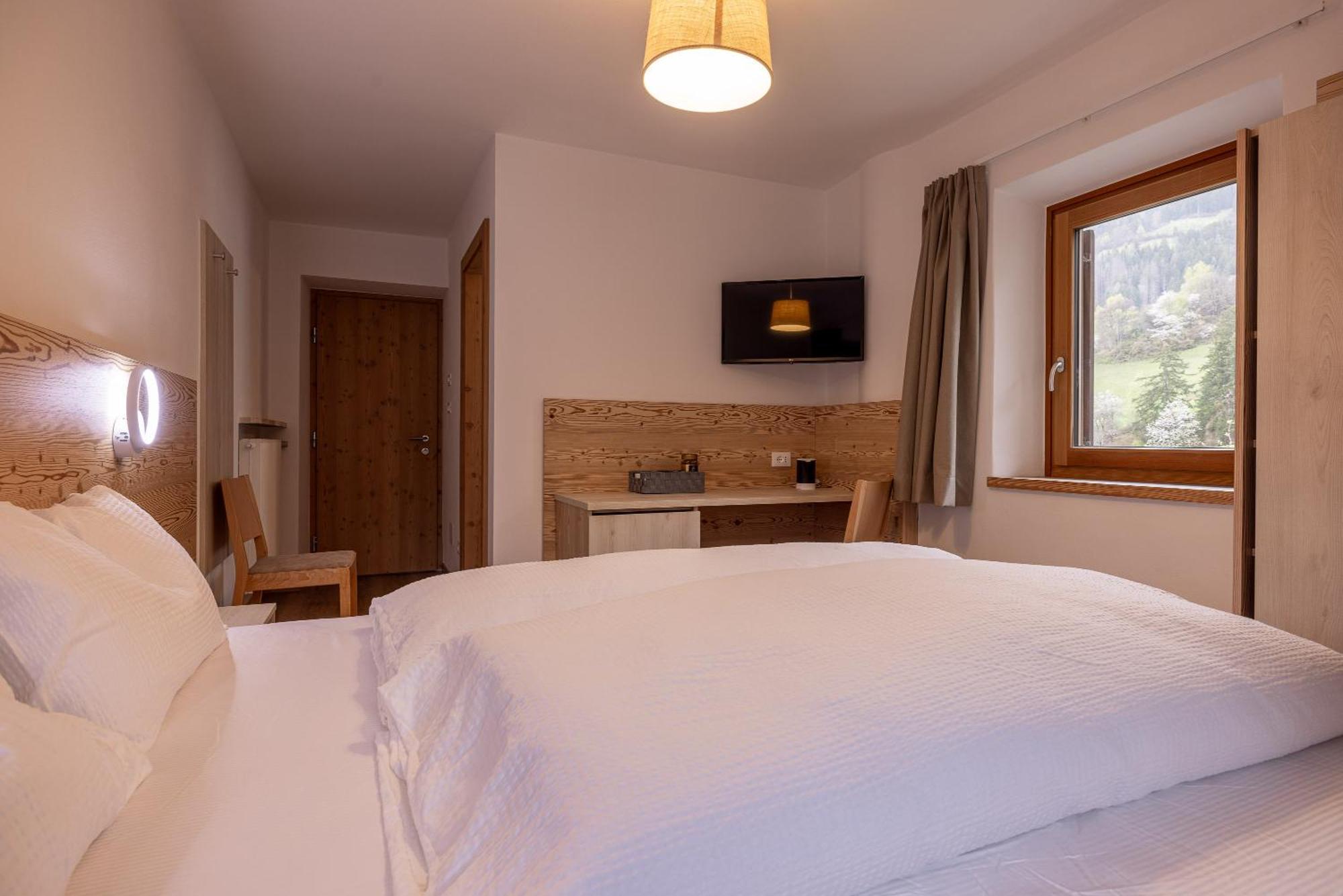 San Pietro Dolomiti Small Budget Hotel Ortisei Exterior photo