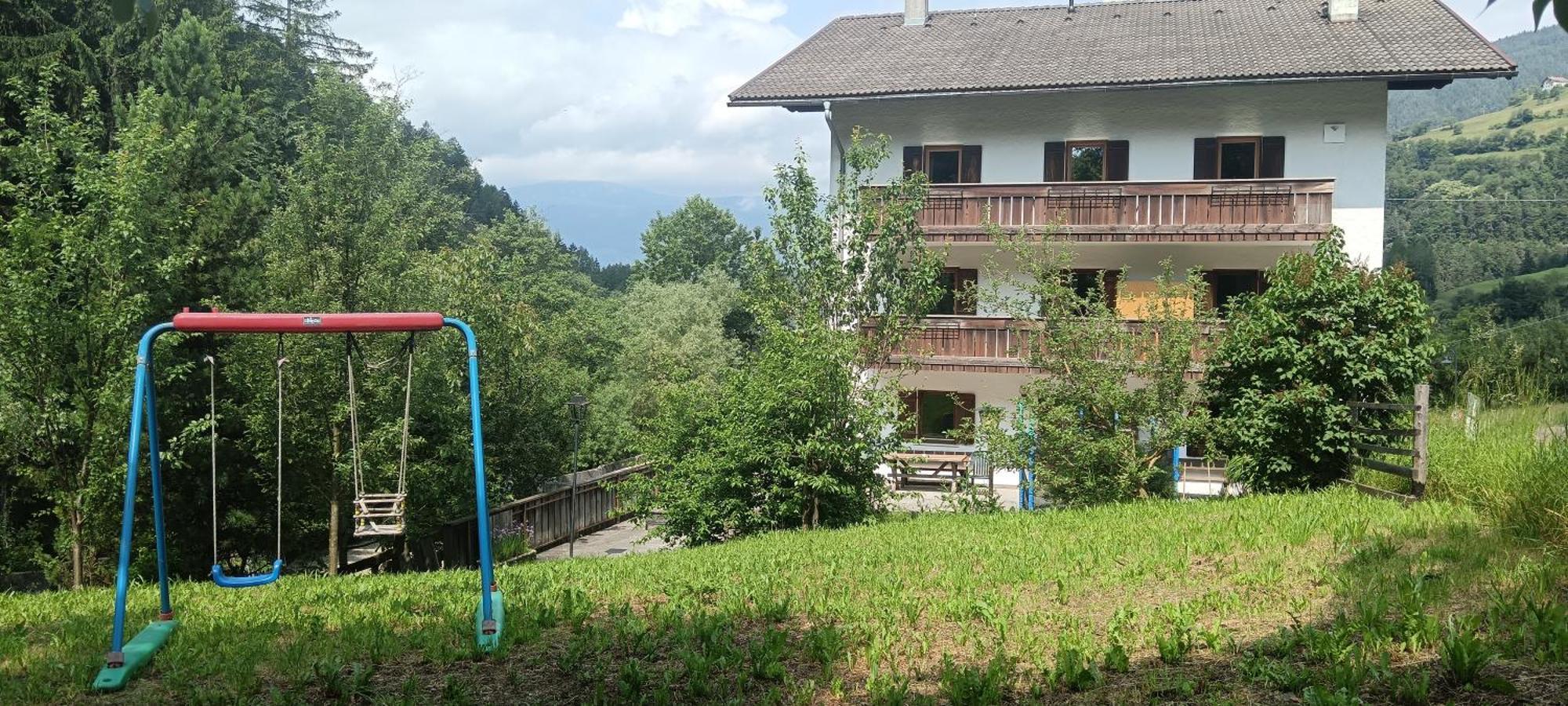 San Pietro Dolomiti Small Budget Hotel Ortisei Exterior photo